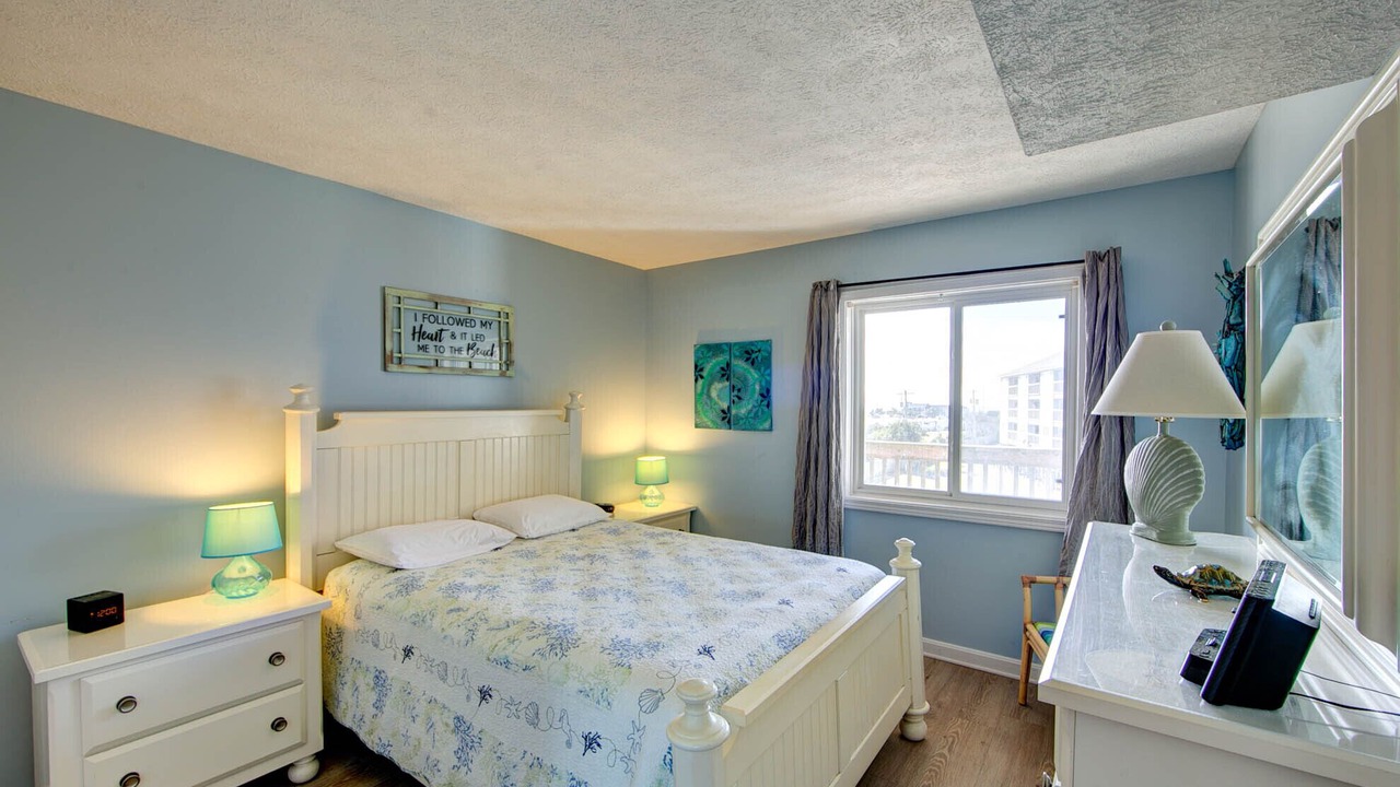 Photo of Bedroom in Rodanthe