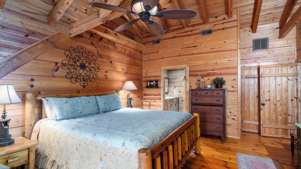 Photo of Bedroom in Globe