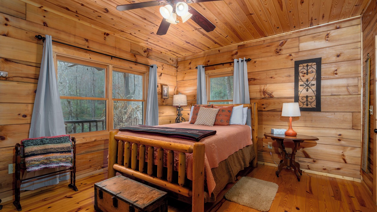 Photo of Bedroom in Globe