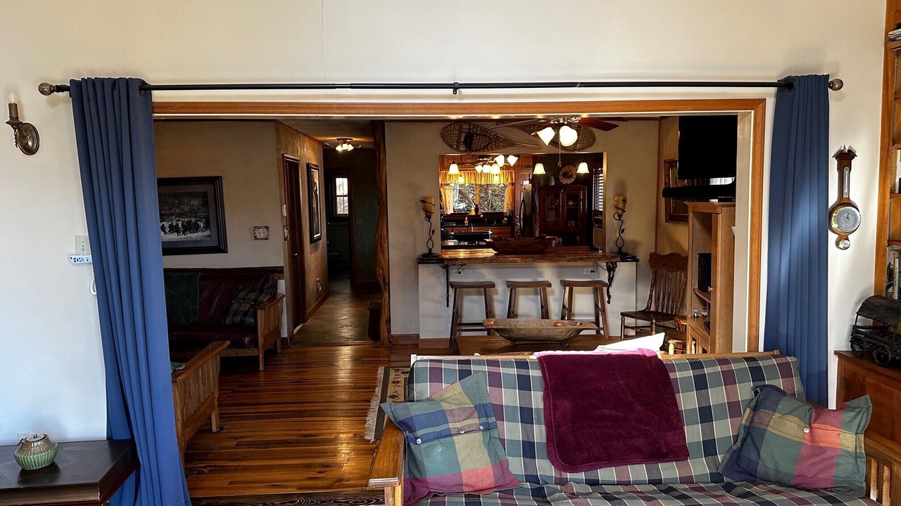 Photo of Livingroom in Spruce Pine