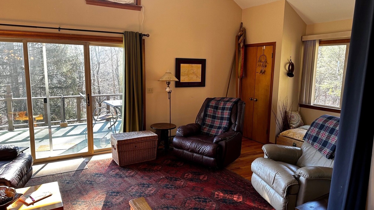Photo of Livingroom in Spruce Pine