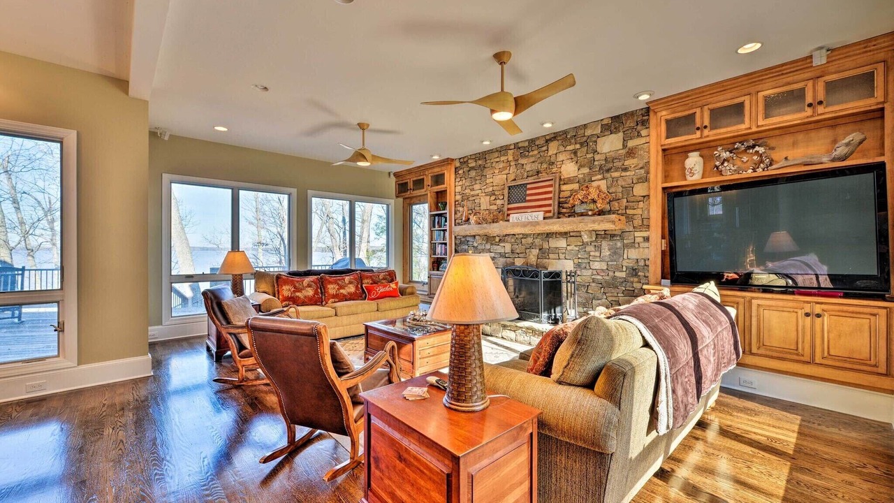 Photo of Livingroom in Southmont