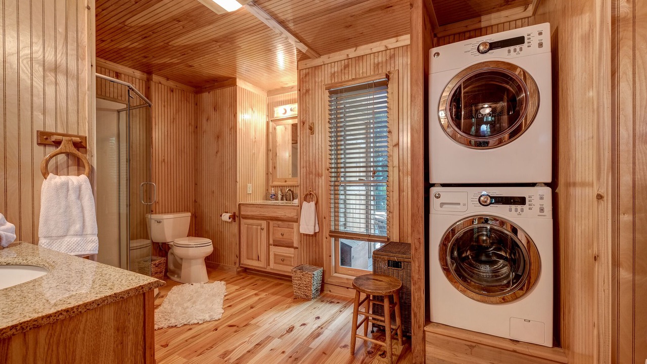 Photo of Bathroom in Hayesville