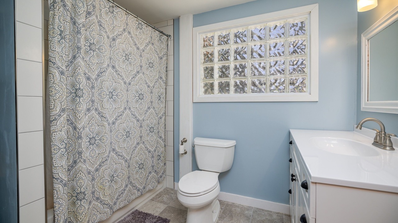 Photo of Bathroom in Wildwood Point
