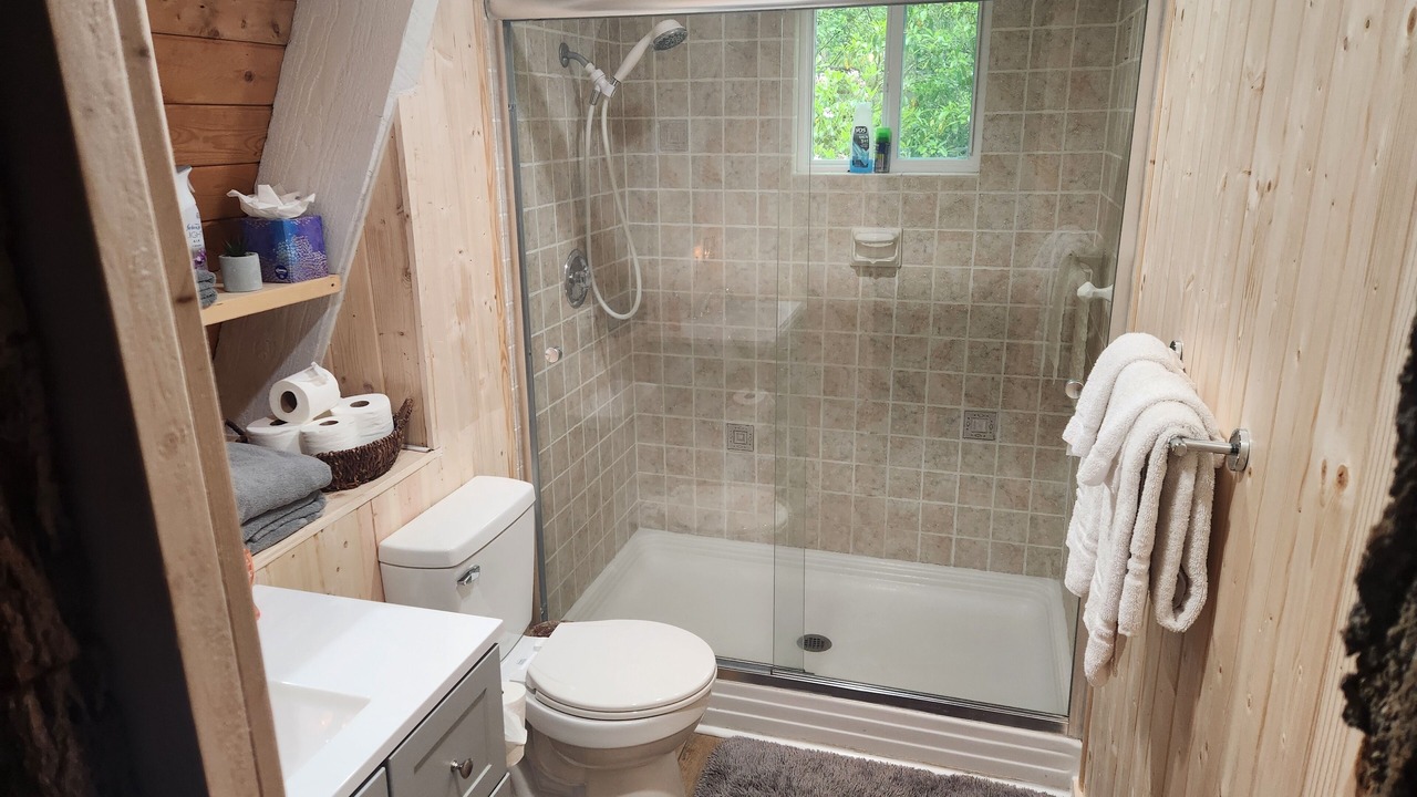 Photo of Bathroom in Glenville