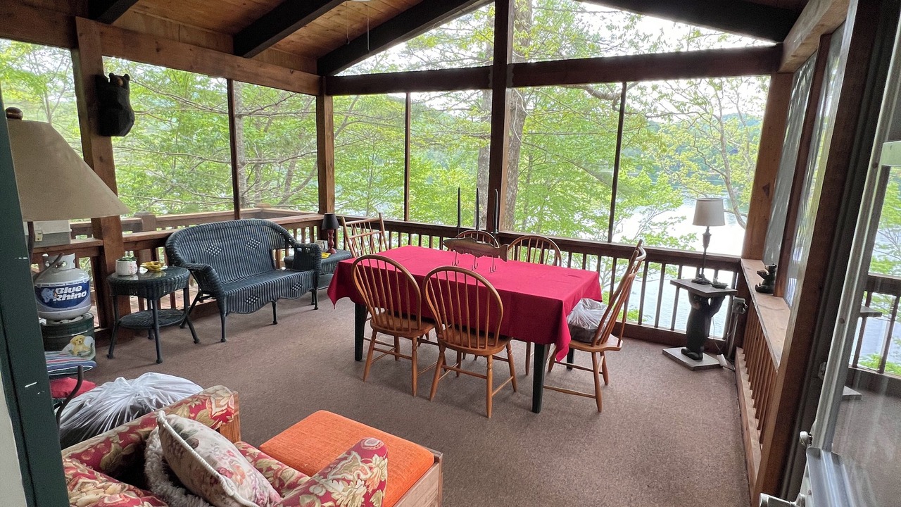 Photo of Livingroom in Glenville