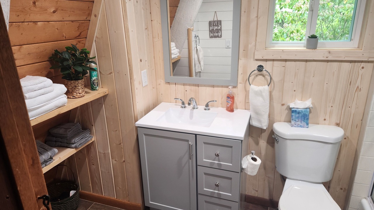 Photo of Bathroom in Glenville