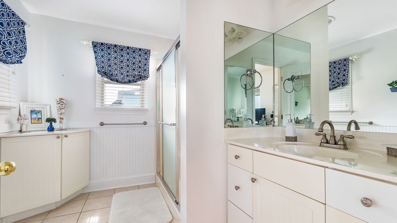 Photo of Bathroom in The Point