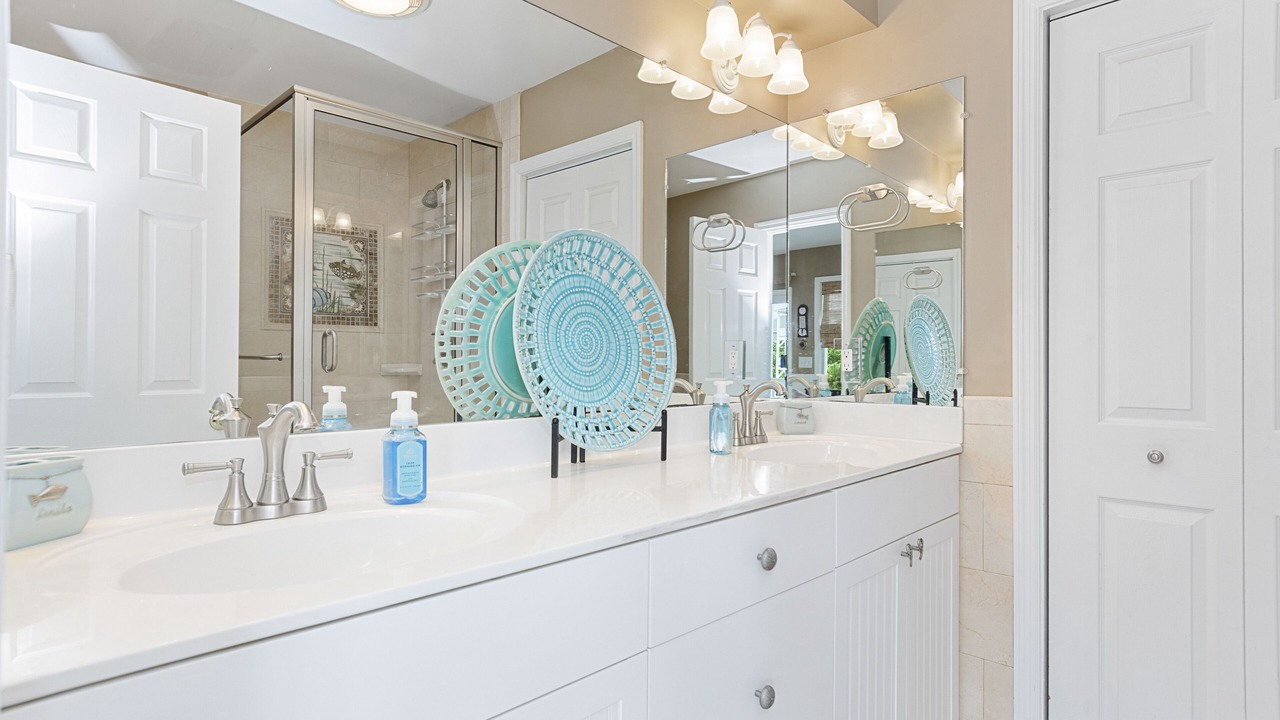 Photo of Bathroom in The Point