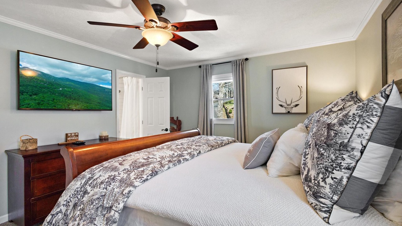 Photo of Bedroom in Beech Mountain