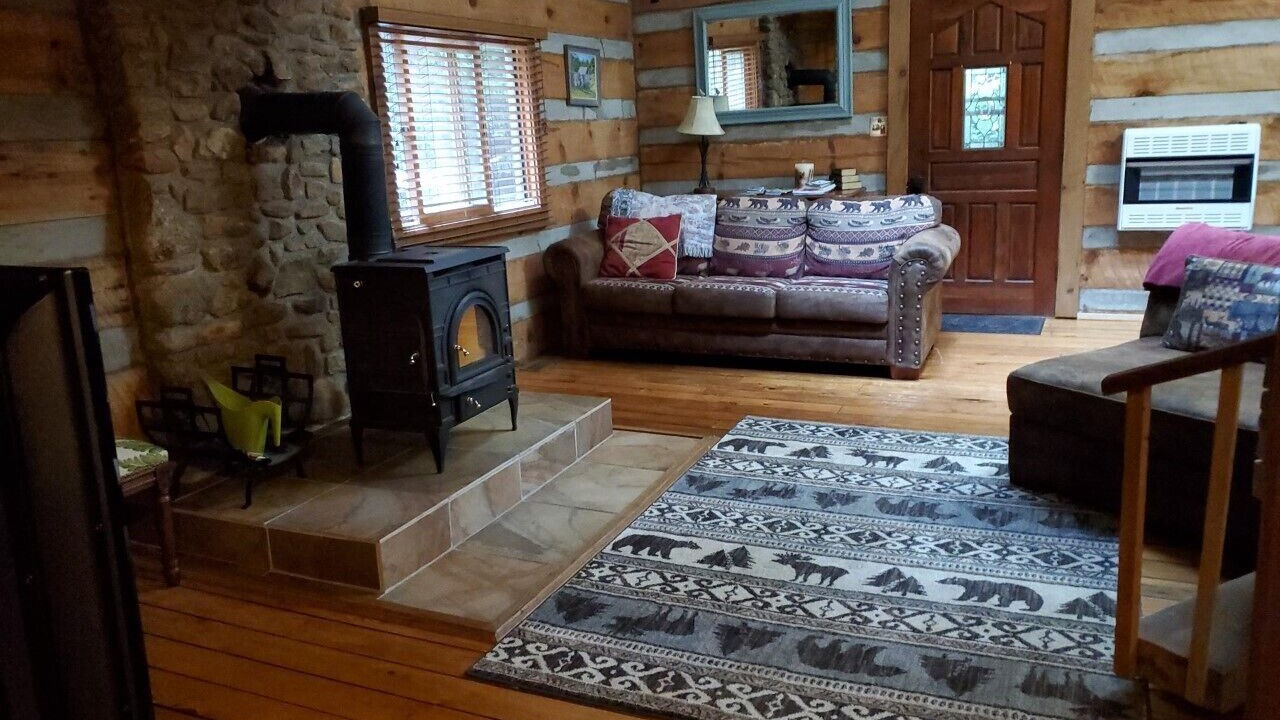 Photo of Livingroom in Mills River