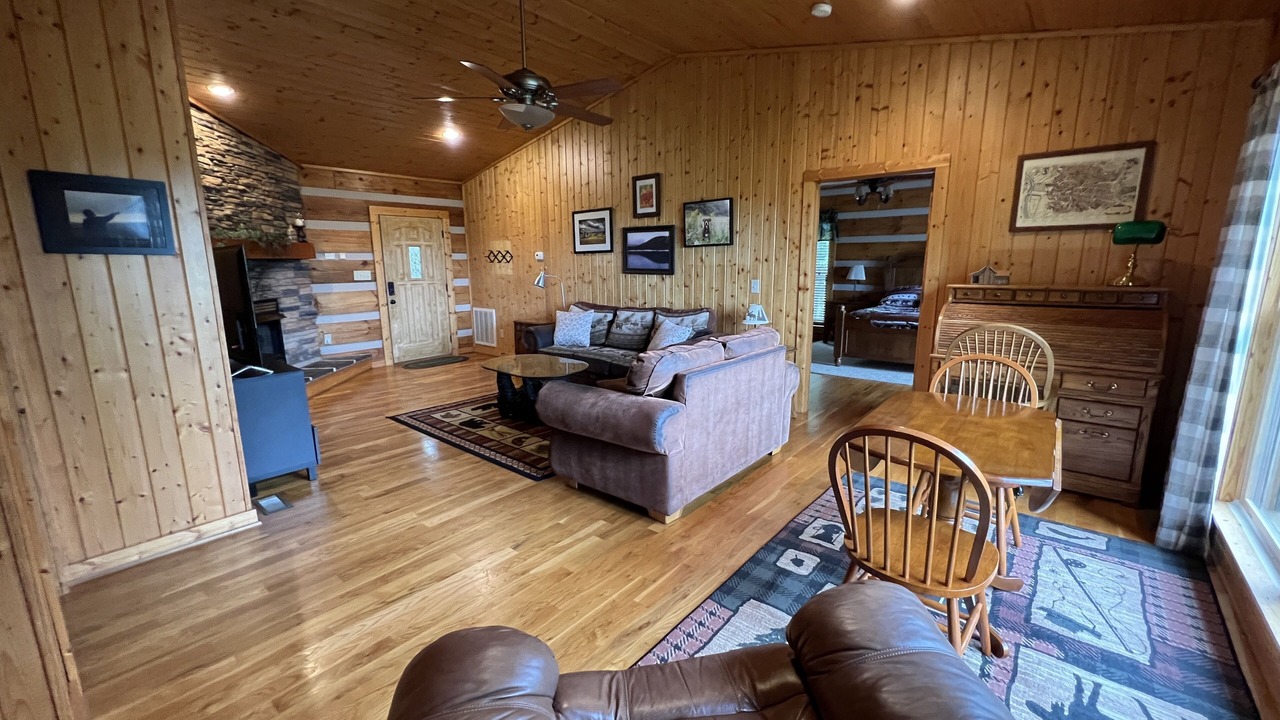 Photo of Livingroom in Hays