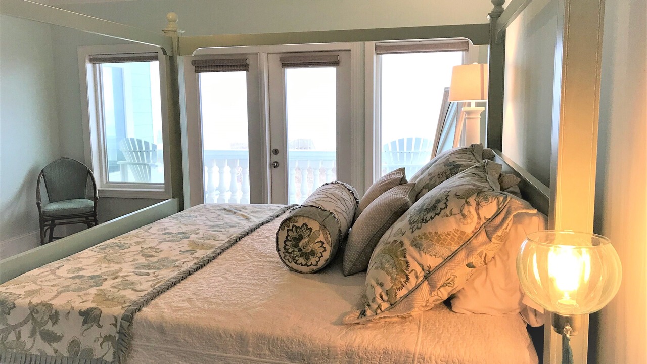 Photo of Bedroom in Sunset Beach