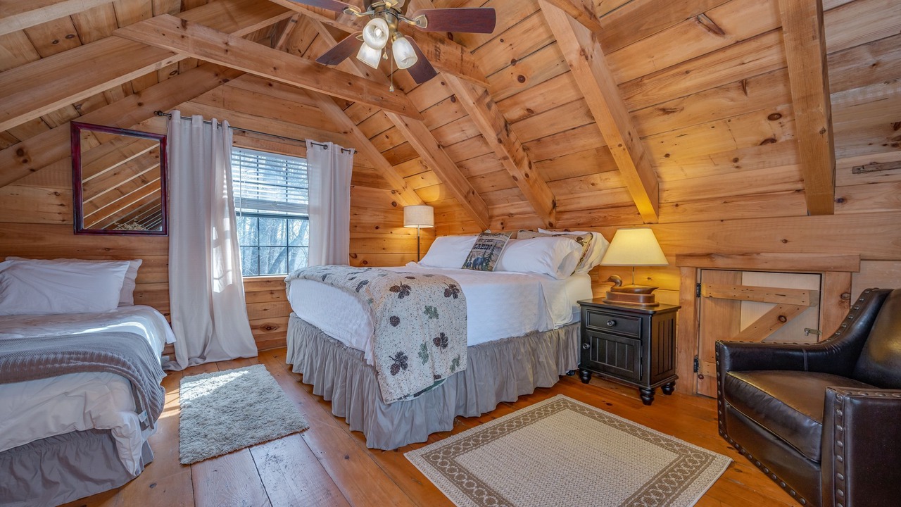 Photo of Bedroom in Lake Lure