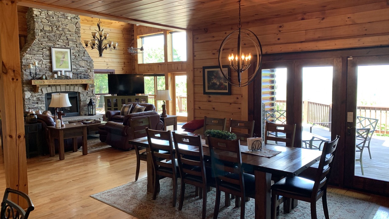 Photo of Livingroom in Pisgah Forest
