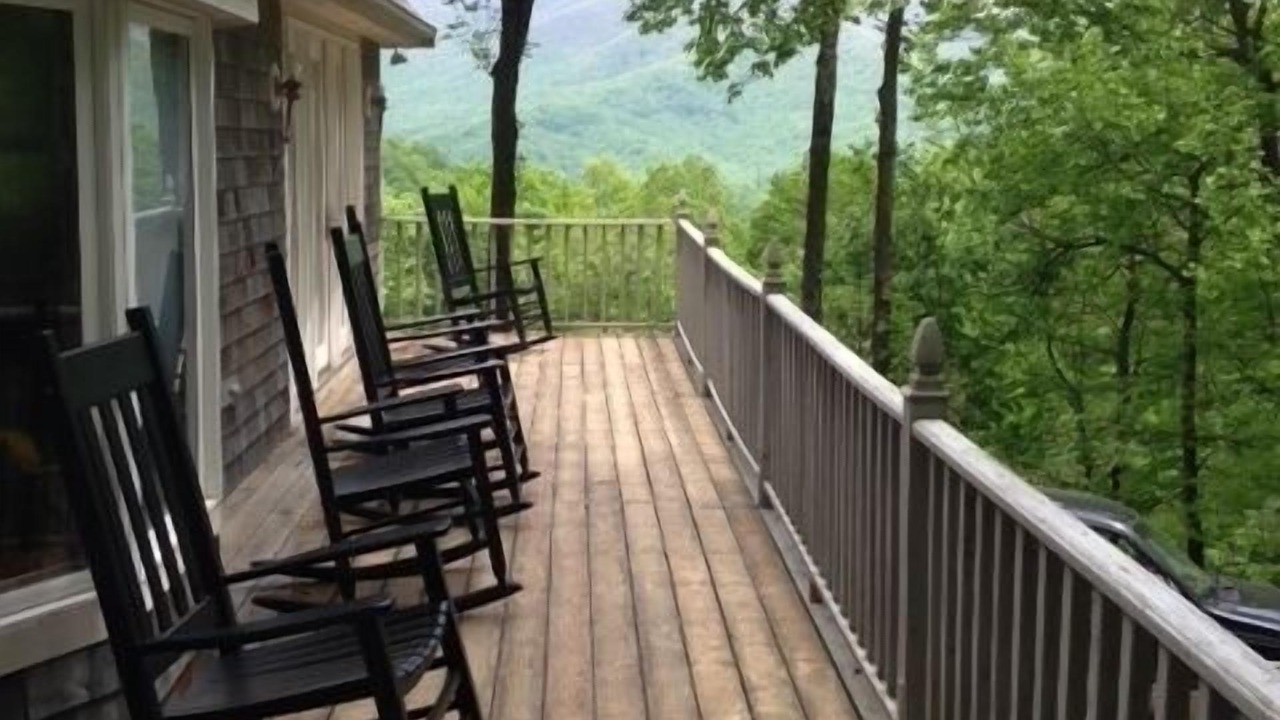 Photo of Others in Laurel Ridge