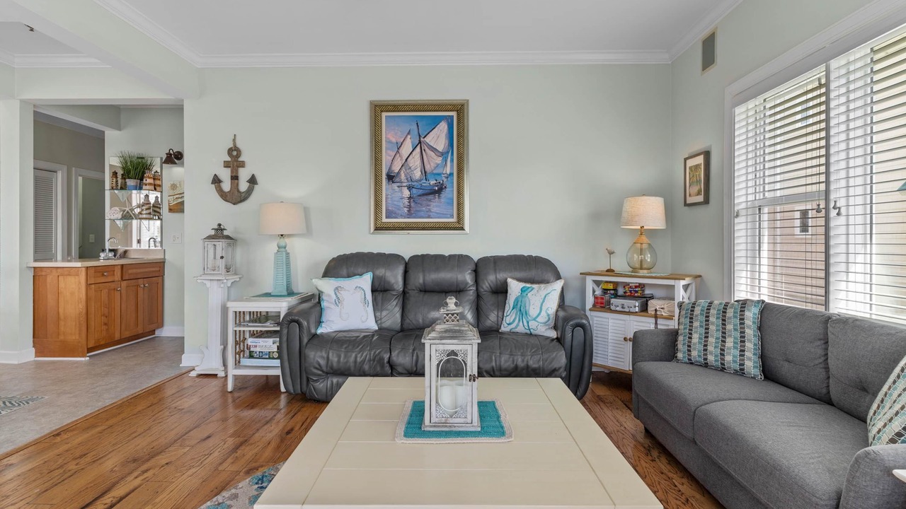 Photo of Livingroom in Ocean Isle Beach