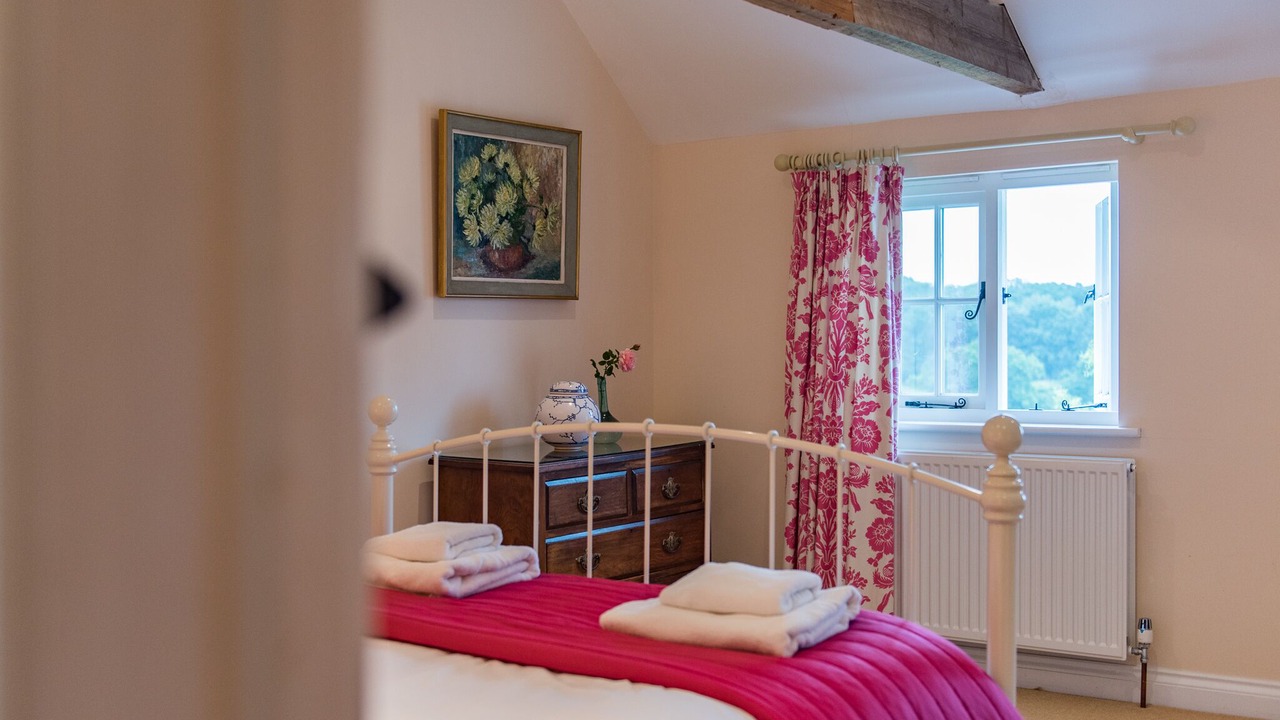 Photo of Bedroom in Ewhurst Green