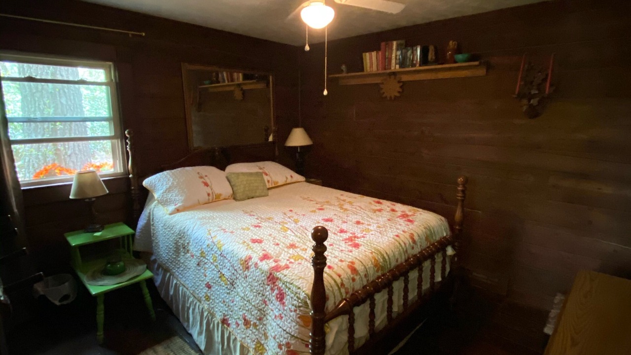 Photo of Bedroom in Newland
