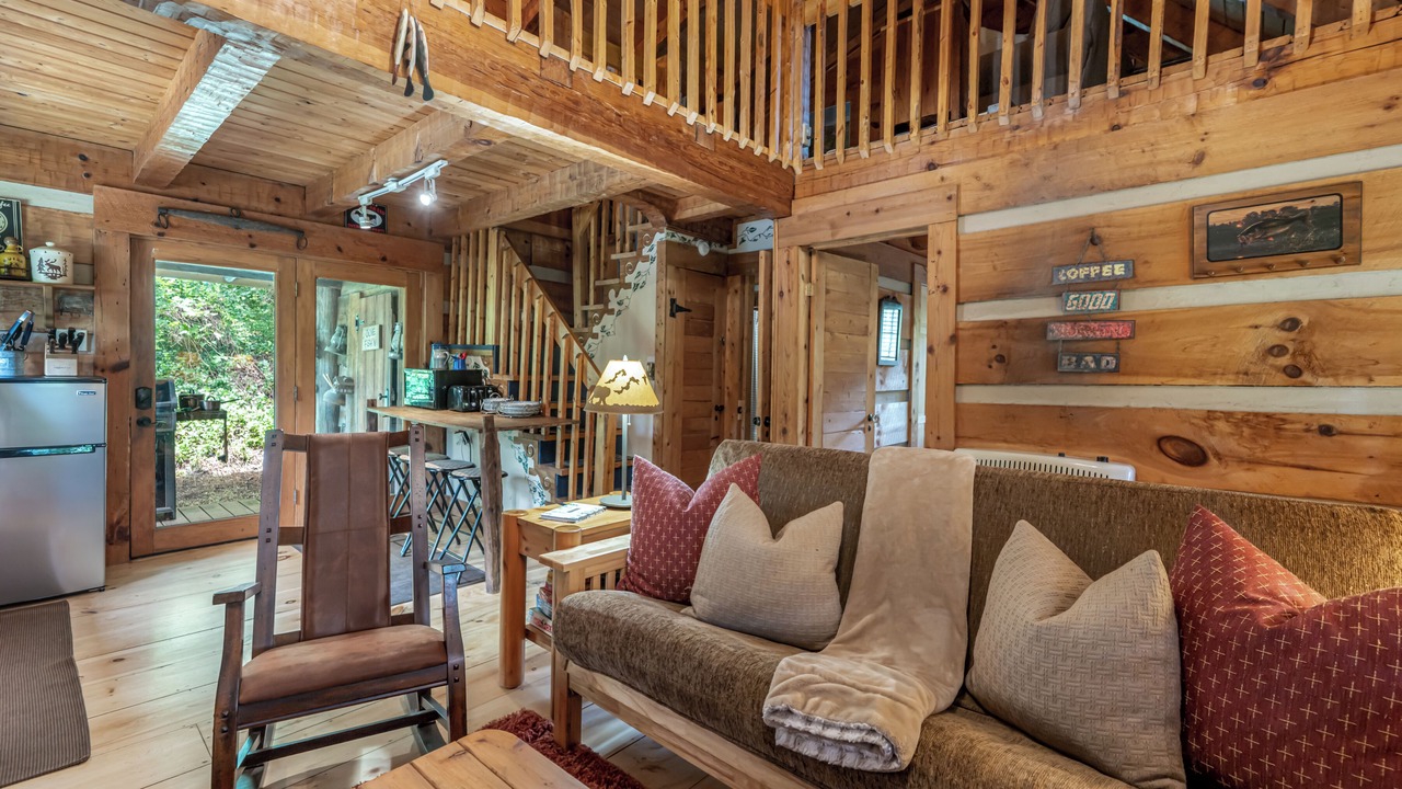 Photo of Livingroom in Weaverville