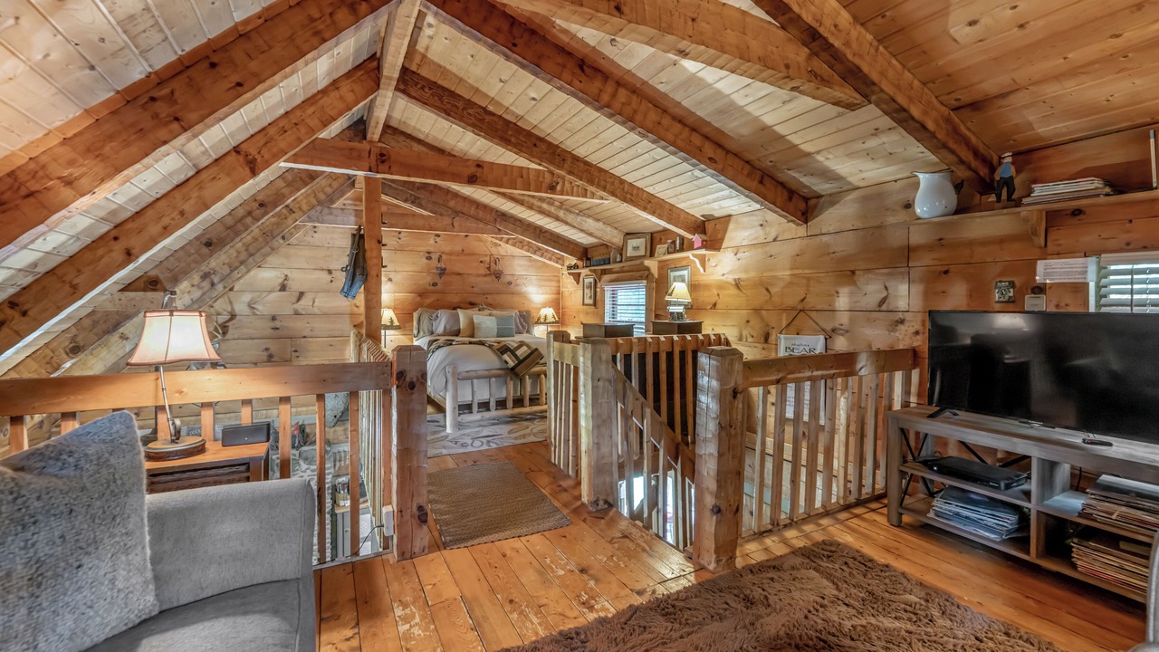 Photo of Livingroom in Weaverville