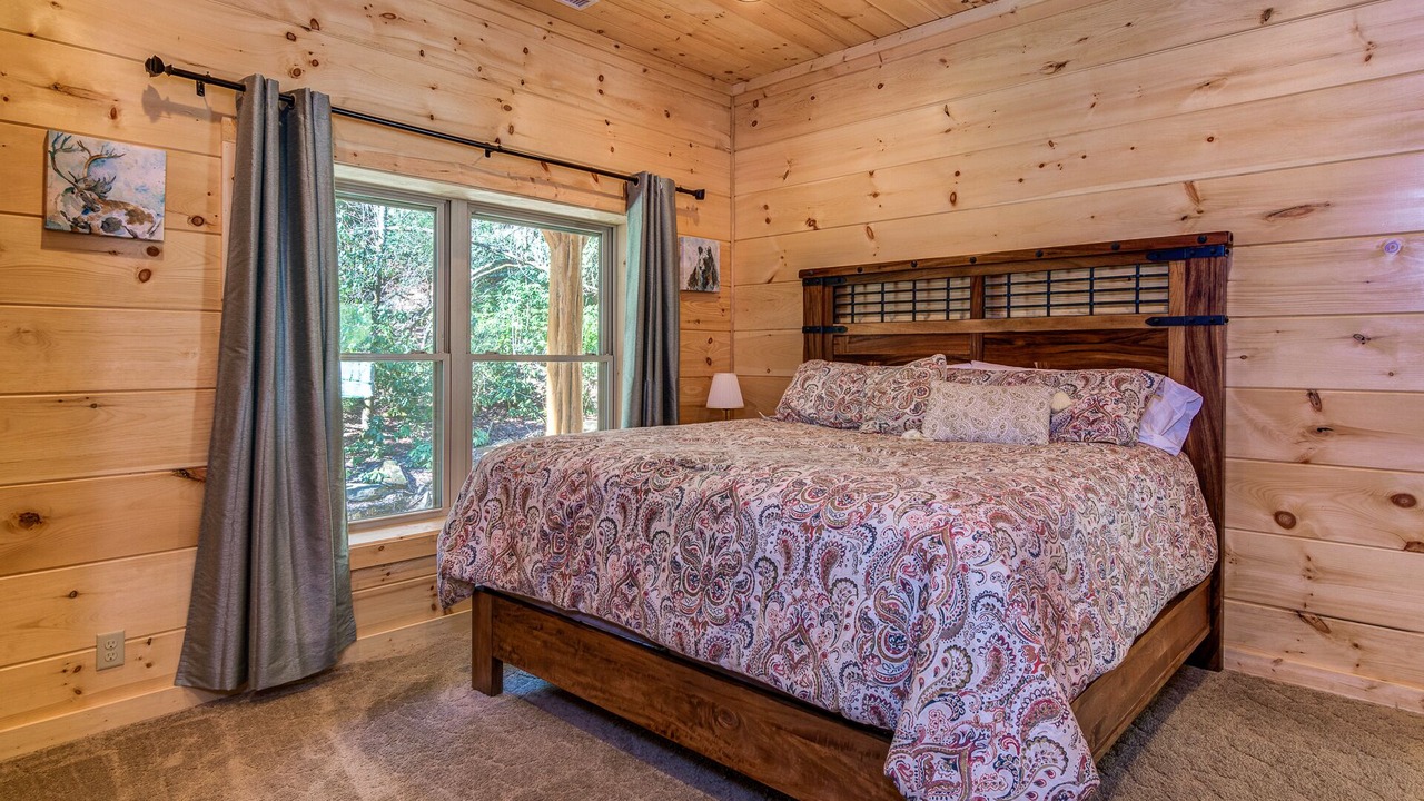 Photo of Bedroom in Black Mountain