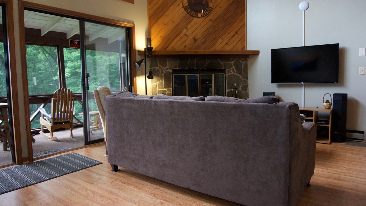 Photo of Livingroom in Valley Creek Run