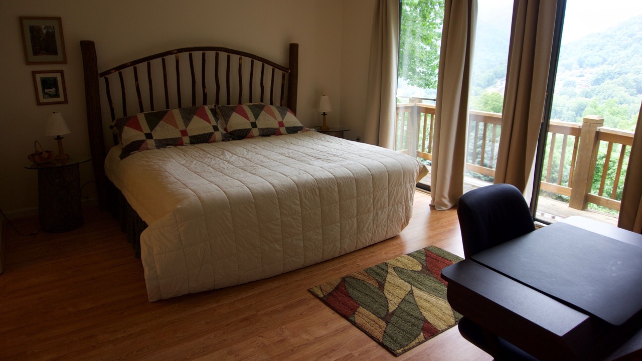 Photo of Bedroom in Valley Creek Run