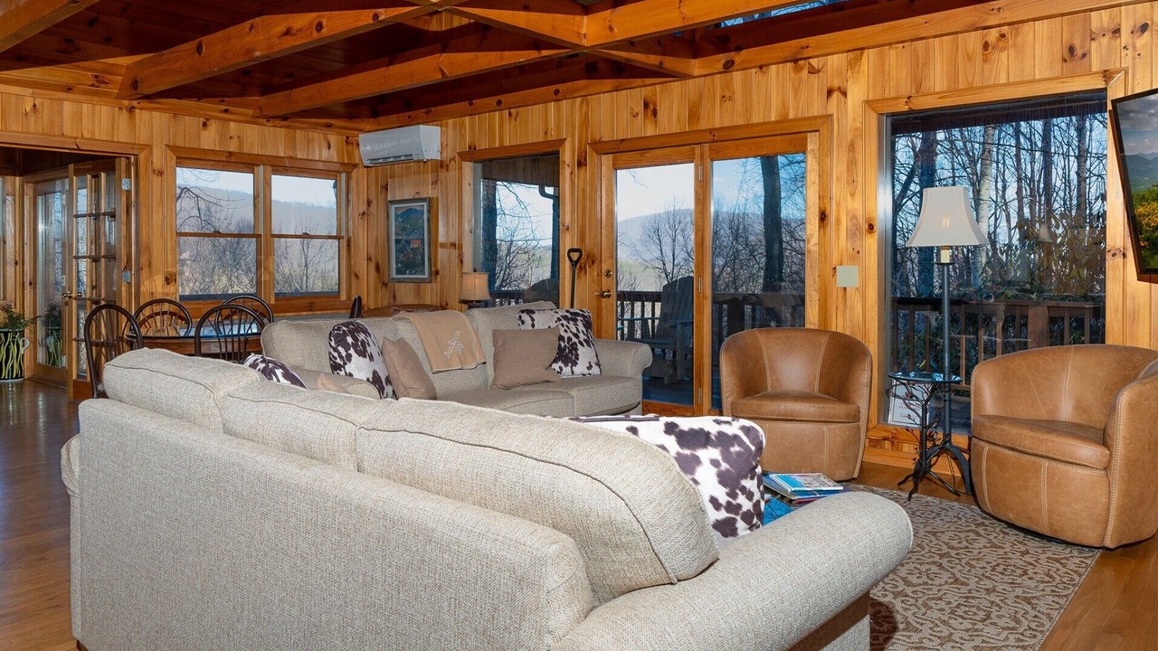 Photo of Livingroom in Buck Mountain