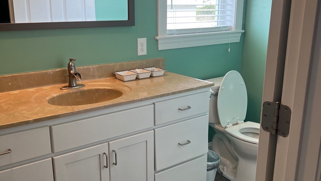 Photo of Bathroom in Cedar Island