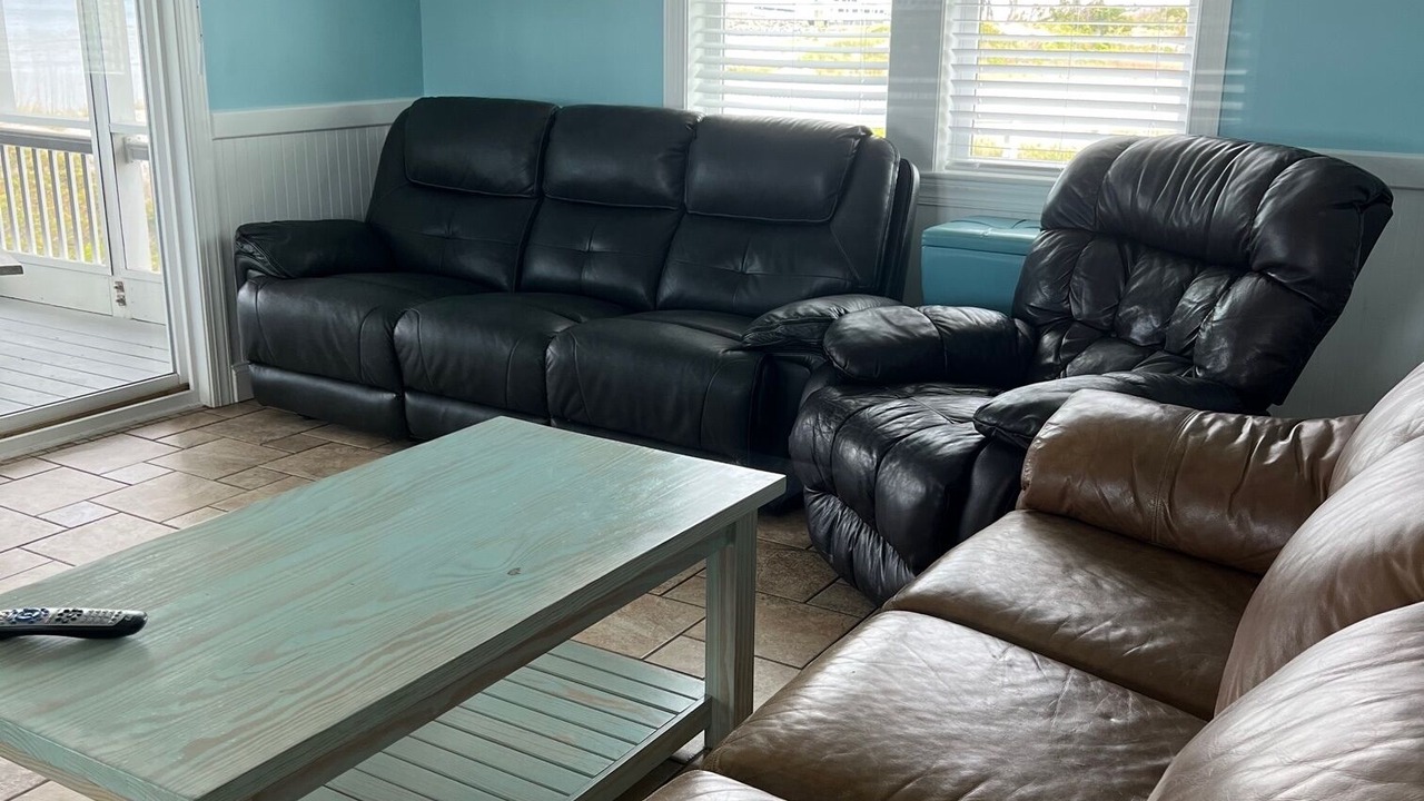 Photo of Livingroom in Cedar Island
