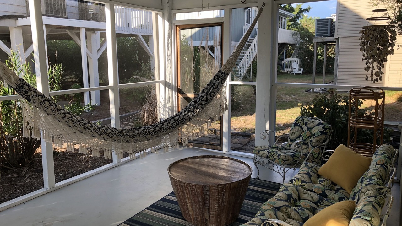 Photo of Patio Balcony in Sunset Beach