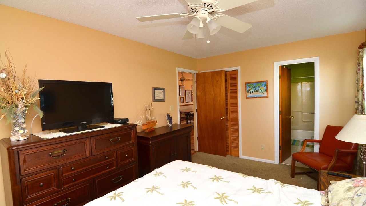 Photo of Bedroom in Holden Beach