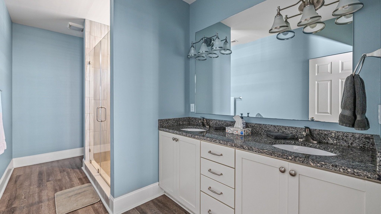 Photo of Bathroom in Ash