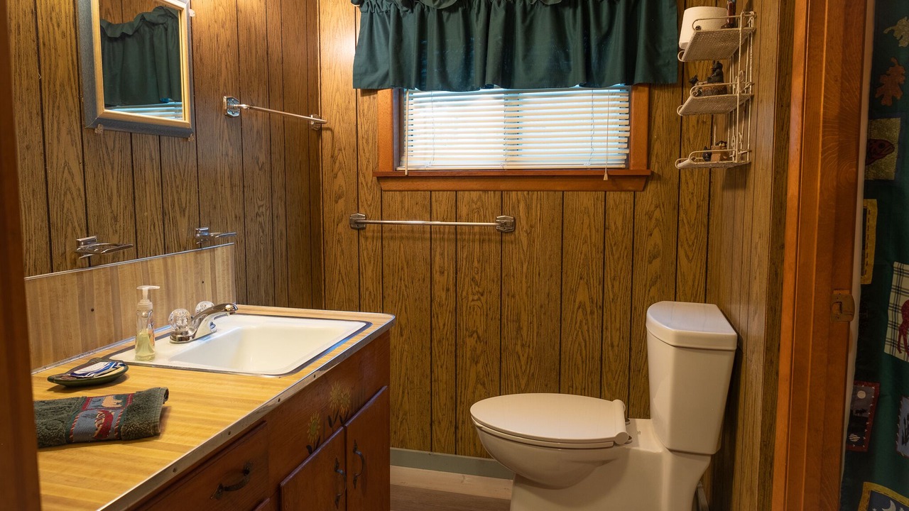 Photo of Bathroom in Frank