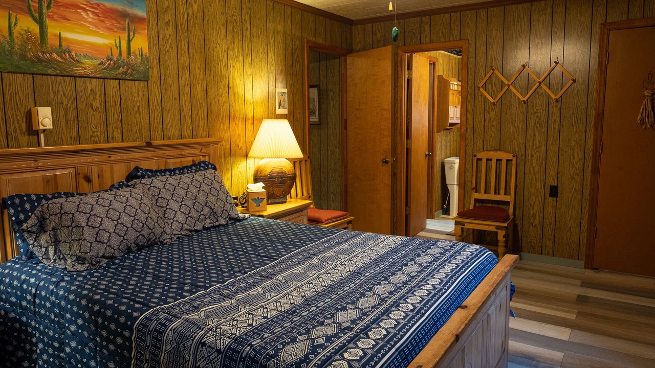 Photo of Bedroom in Frank