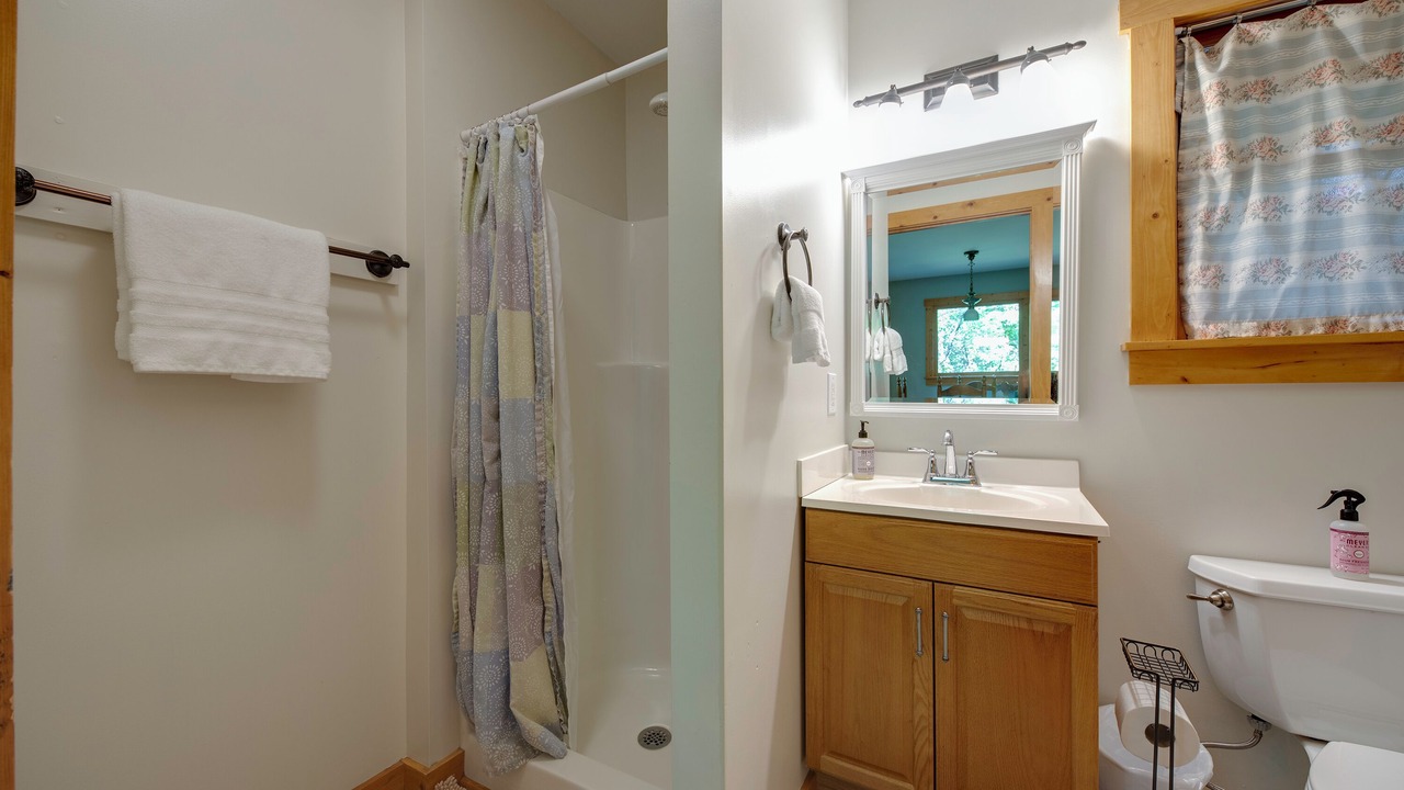 Photo of Bathroom in Cedar Mountain