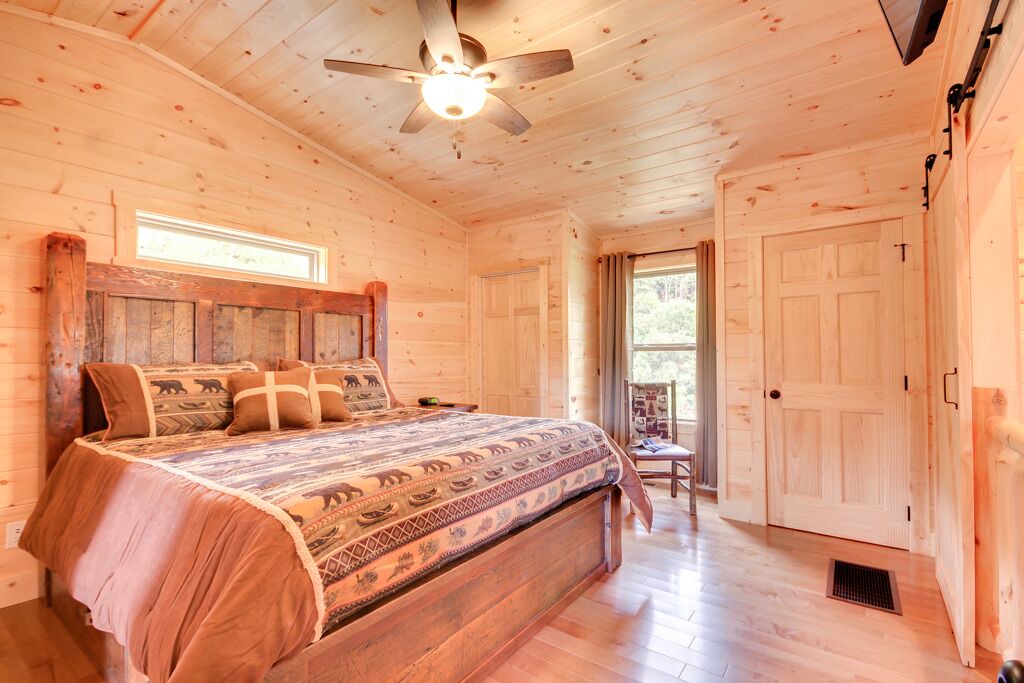 Photo of Bedroom in Bryson City