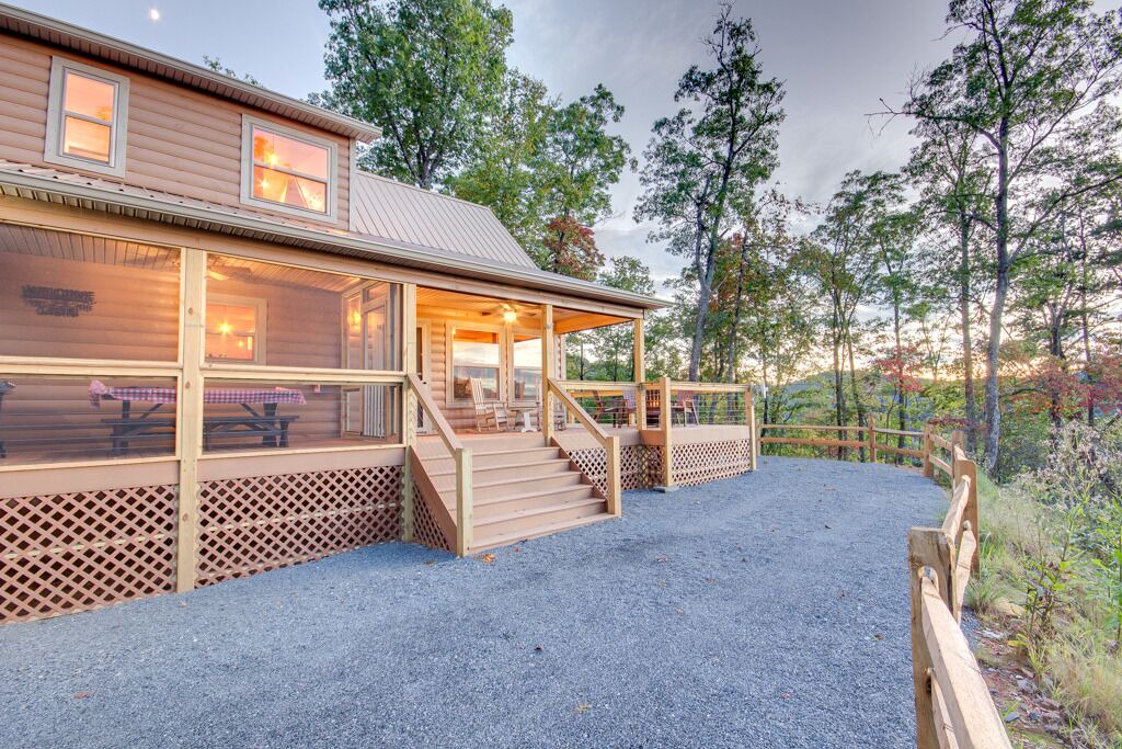 Photo of Patio Balcony in Bryson City