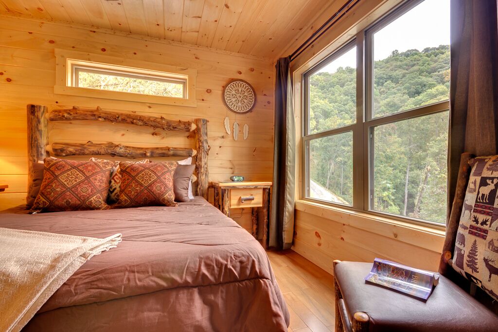Photo of Bedroom in Bryson City