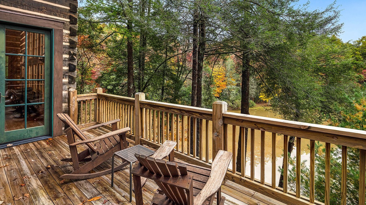 Photo of Bedroom in Lake Toxaway