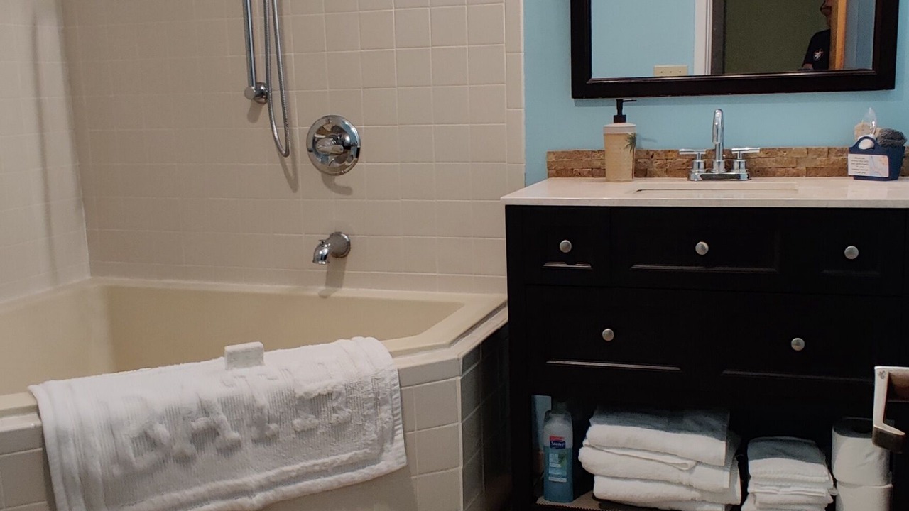 Photo of Bathroom in Kitty Hawk