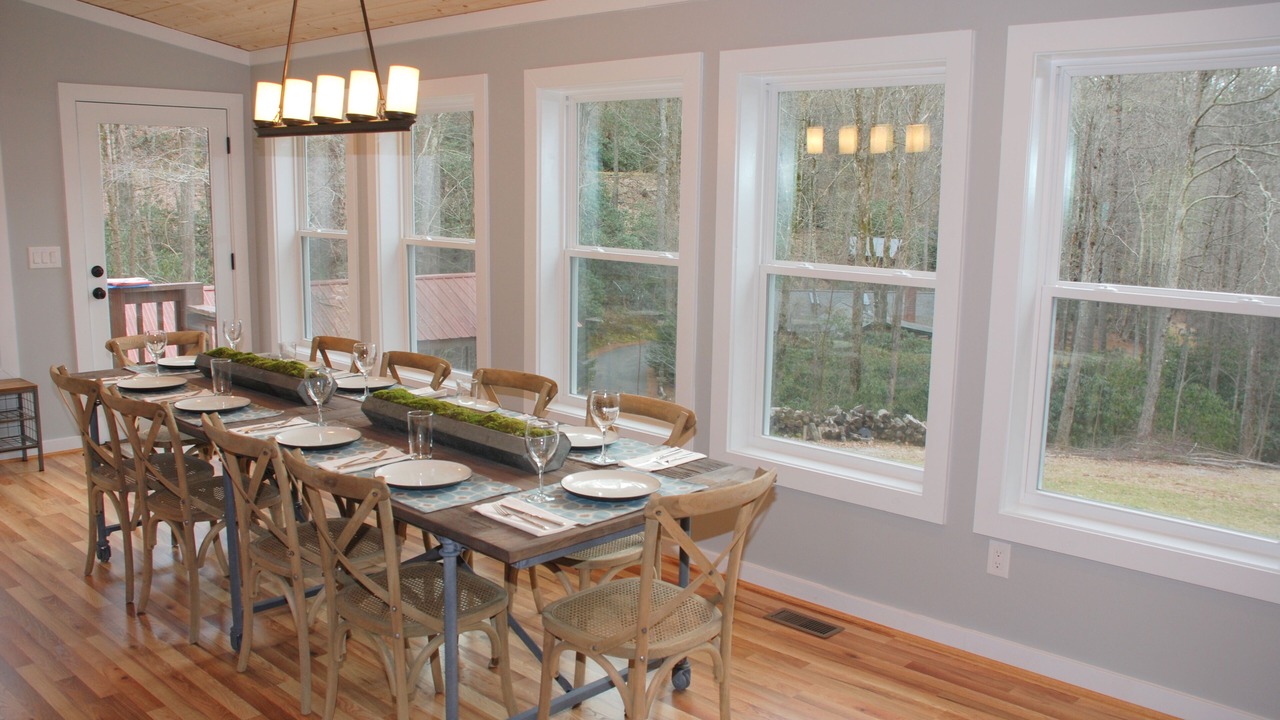 Photo of Livingroom in Cullowhee