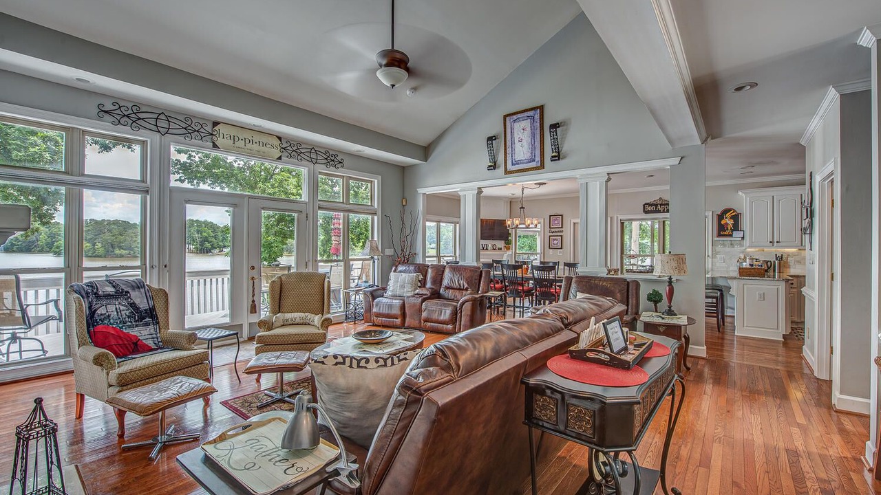Photo of Livingroom in Belmont
