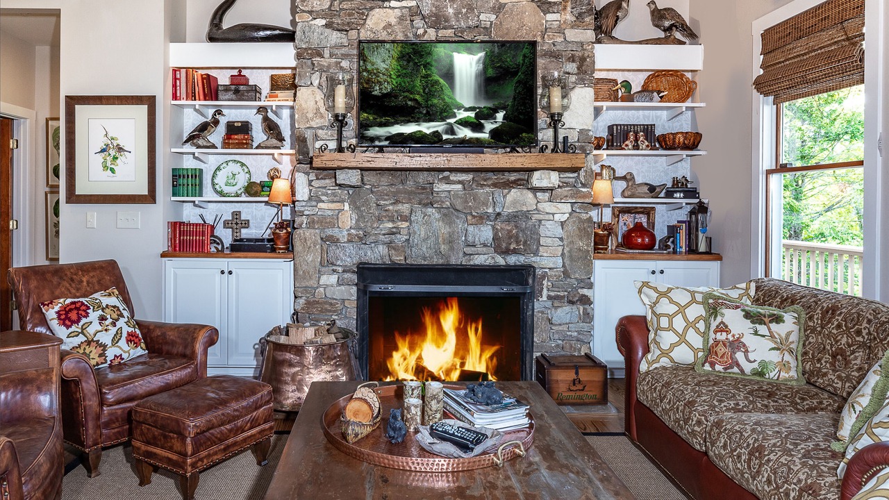 Photo of Livingroom in Lake Toxaway