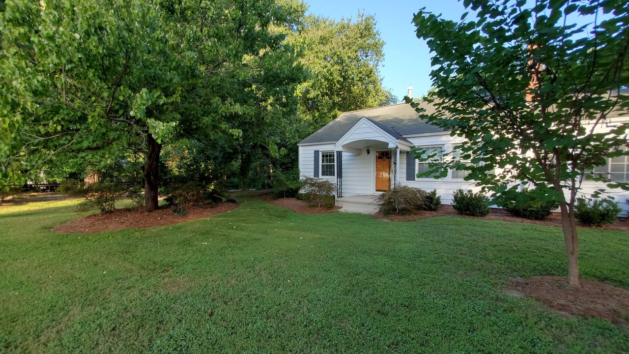 Photo of Outdoor in Elon