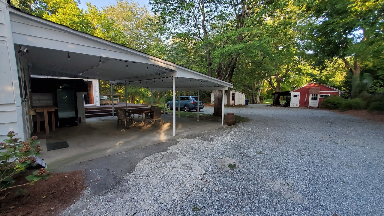 Photo of Outdoor in Elon