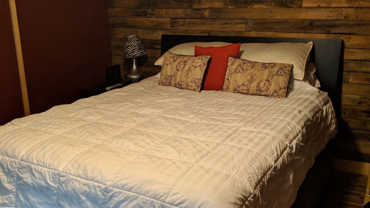 Photo of Bedroom in Robbinsville