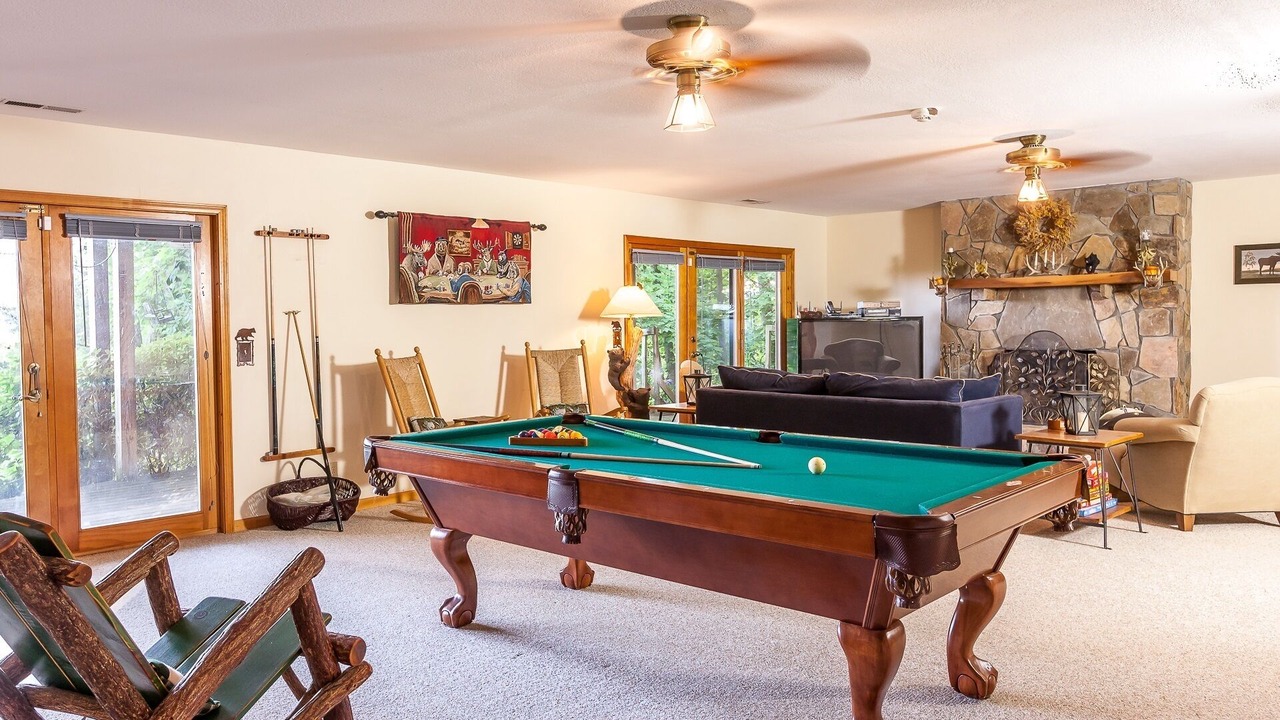 Photo of Livingroom in Upper Peachtree