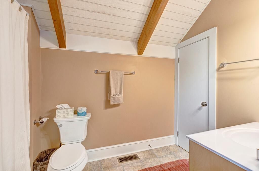Photo of Bathroom in Foscoe